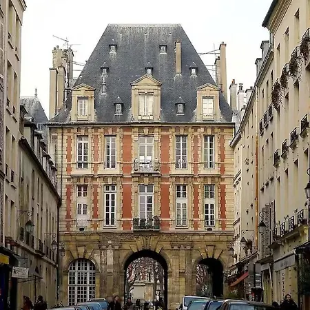 Birague 2 - Apt With Sauna 2ch6p Place Des Vosges Ferienhaus